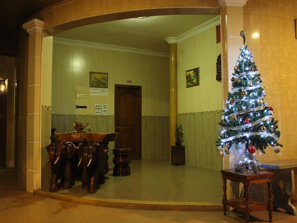 Lucky 1 Guesthouse Phnom Penh Dış mekan fotoğraf