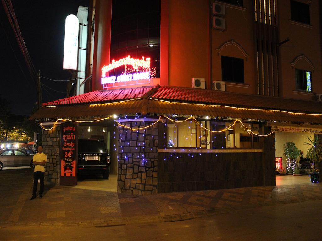 Lucky 1 Guesthouse Phnom Penh Dış mekan fotoğraf