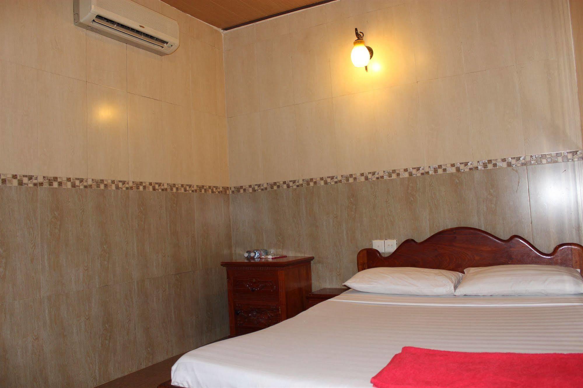 Lucky 1 Guesthouse Phnom Penh Dış mekan fotoğraf