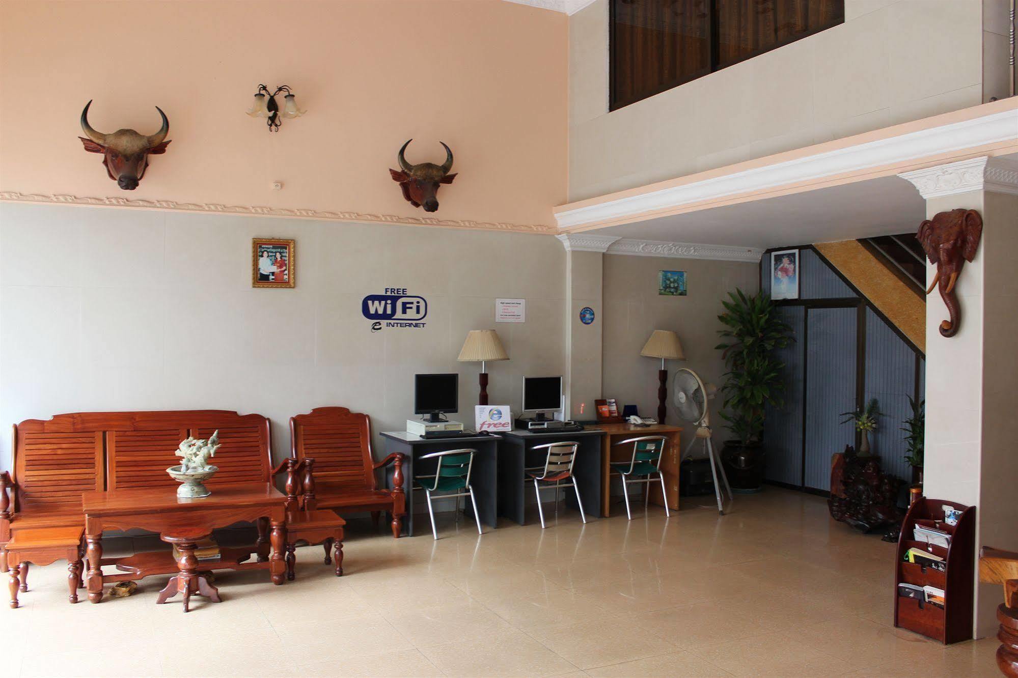 Lucky 1 Guesthouse Phnom Penh Dış mekan fotoğraf